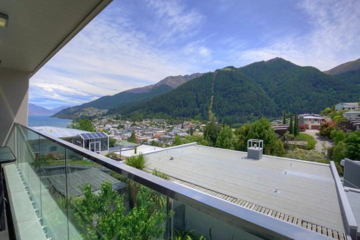 Stylish Haven Luxury Interiors In Prime Location Apartment Queenstown Ngoại thất bức ảnh