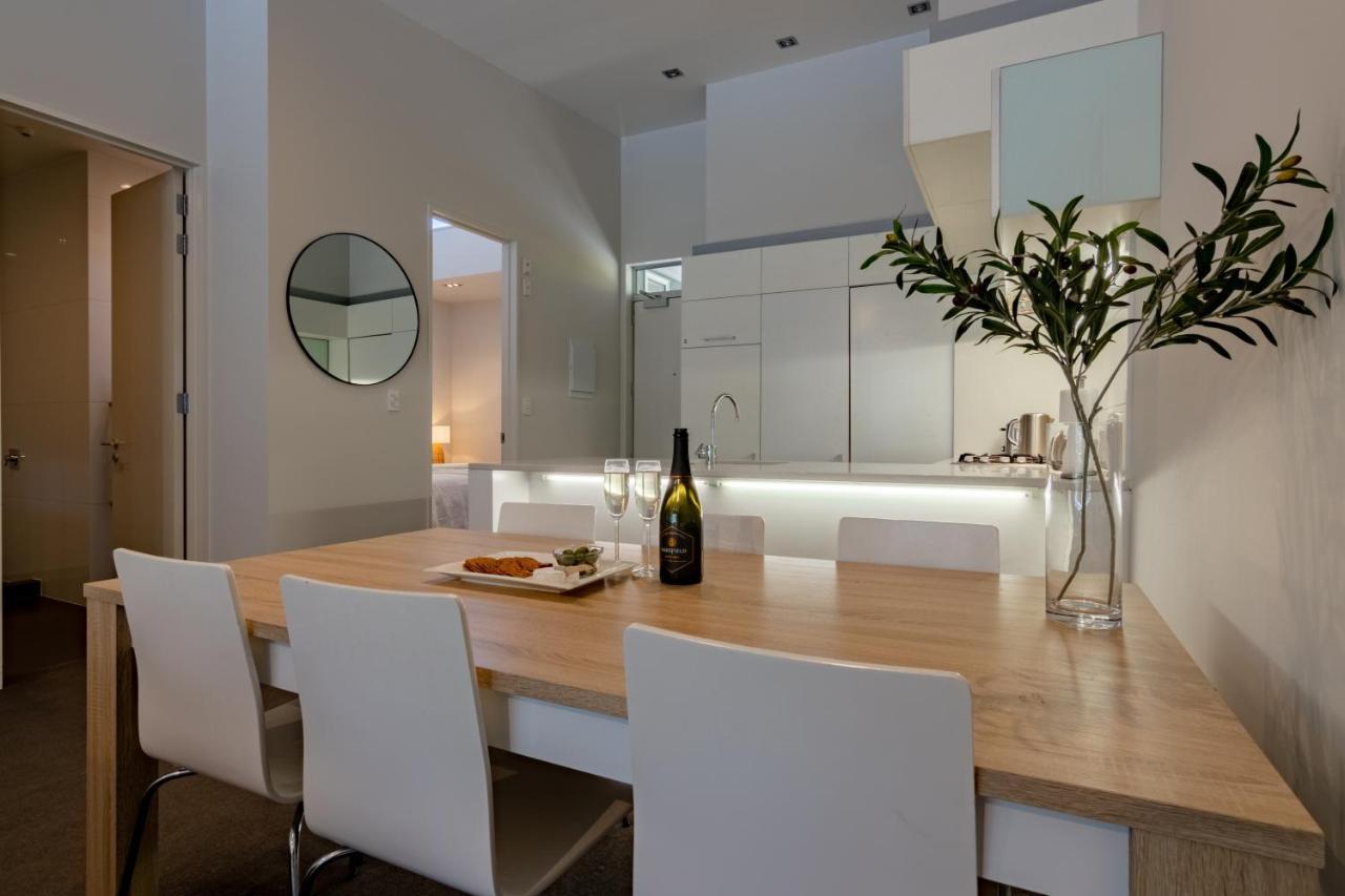 Stylish Haven Luxury Interiors In Prime Location Apartment Queenstown Ngoại thất bức ảnh