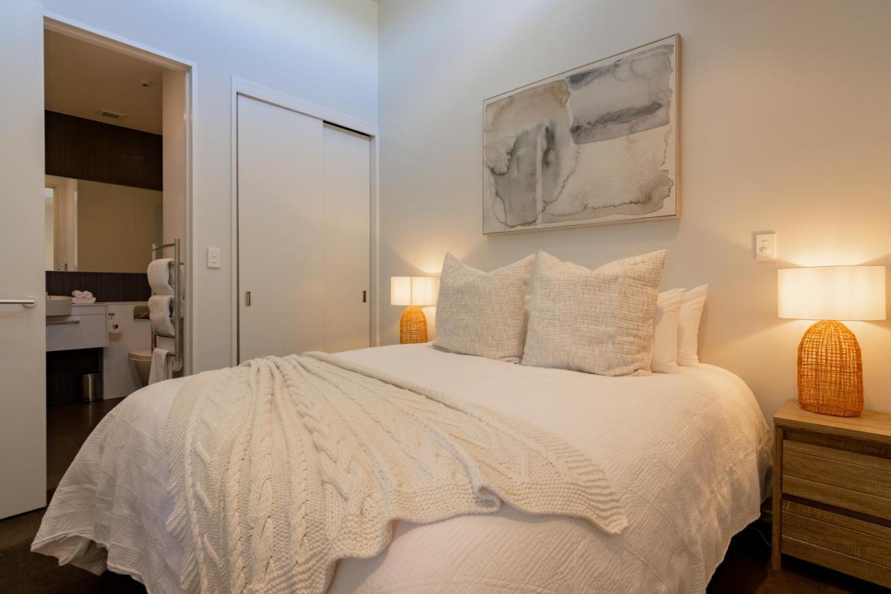 Stylish Haven Luxury Interiors In Prime Location Apartment Queenstown Ngoại thất bức ảnh