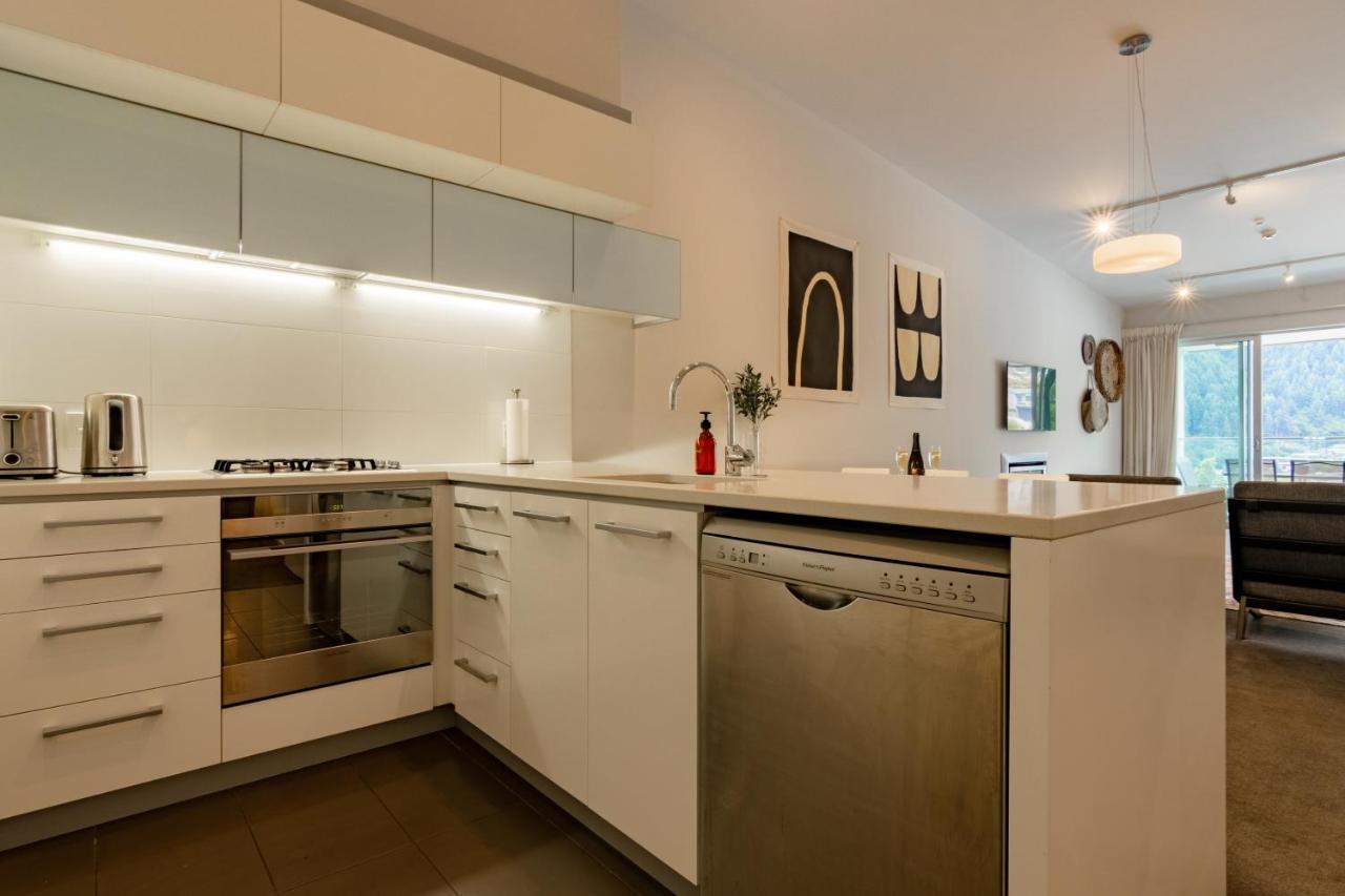 Stylish Haven Luxury Interiors In Prime Location Apartment Queenstown Ngoại thất bức ảnh