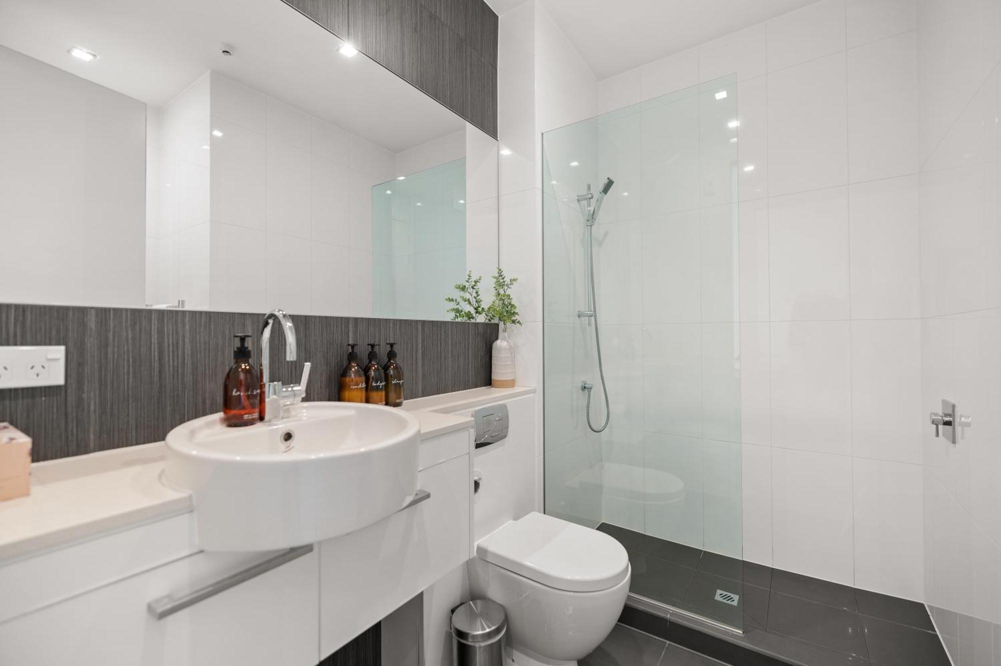 Stylish Haven Luxury Interiors In Prime Location Apartment Queenstown Ngoại thất bức ảnh
