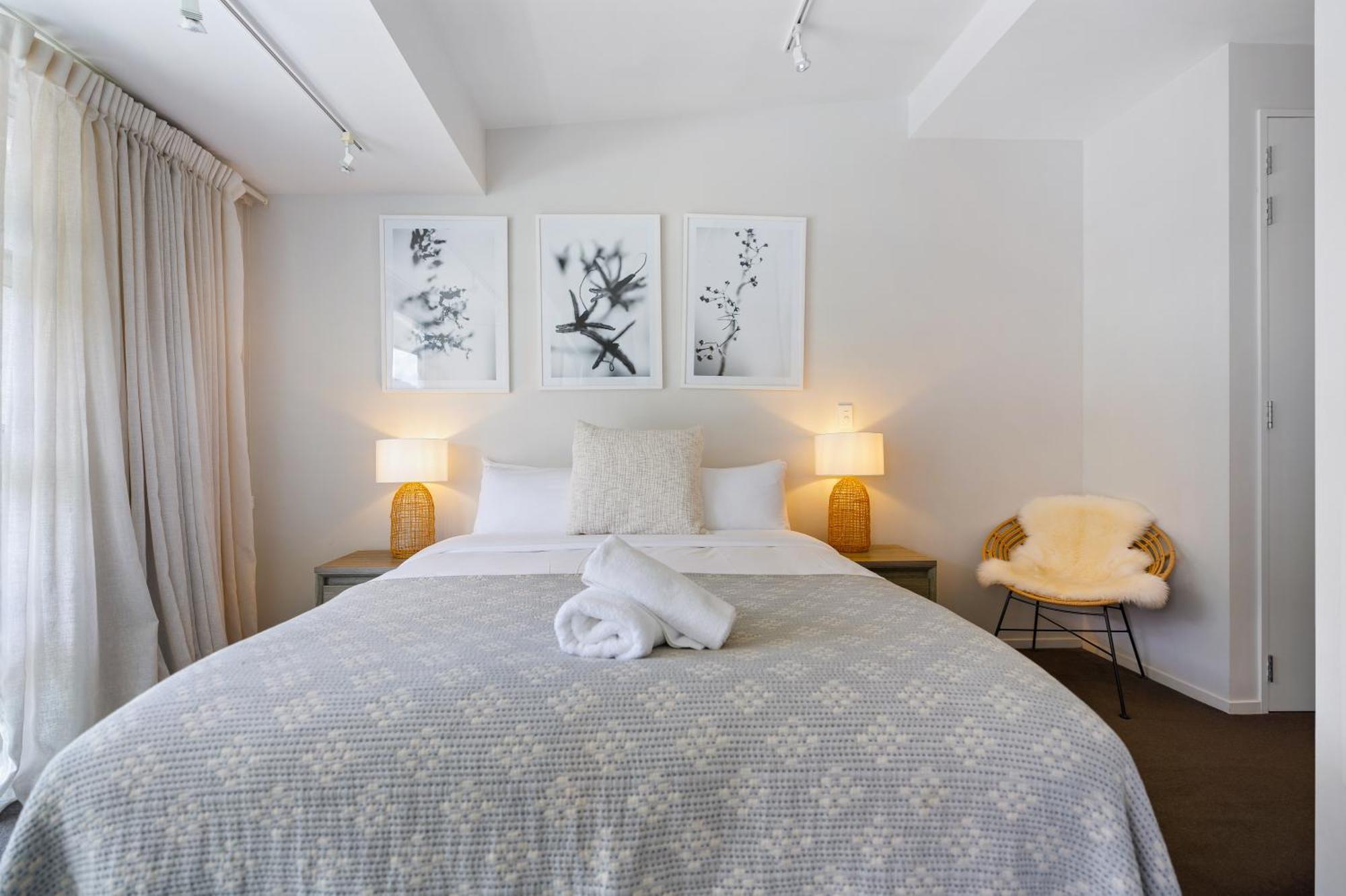 Stylish Haven Luxury Interiors In Prime Location Apartment Queenstown Ngoại thất bức ảnh