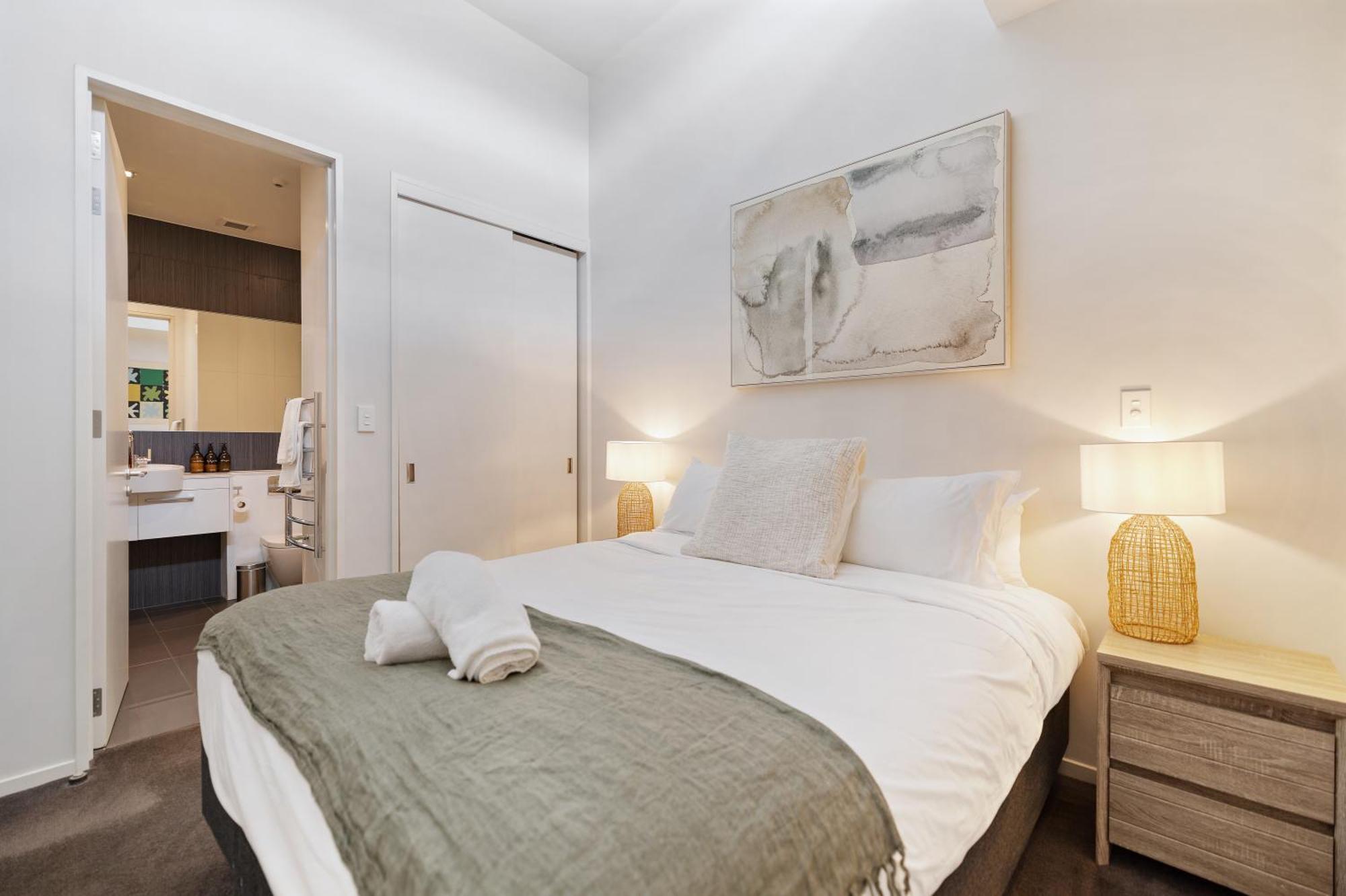 Stylish Haven Luxury Interiors In Prime Location Apartment Queenstown Ngoại thất bức ảnh